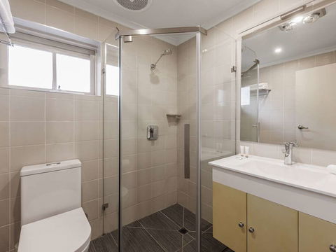 Quality Hotel Melbourne Airport - Your Accommodation 12