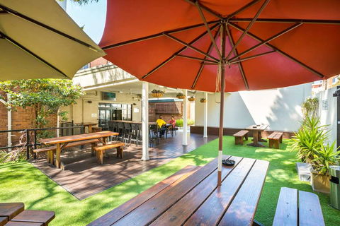 Nightcap At Regents Park Hotel - Your Accommodation 9