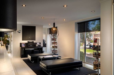 Best Western Plus Travel Inn Hotel - Your Accommodation 2