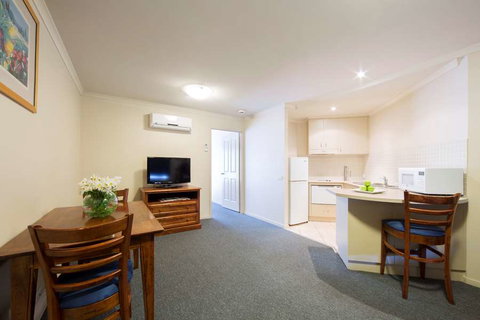 Canberra Parklands Central - Your Accommodation 4