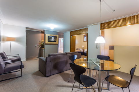 The Airport International Motel - Your Accommodation 6