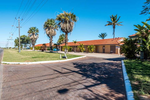 Hospitality Carnarvon, SureStay by BW - Your Accommodation 1