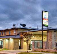 Aastro Dish Motor Inn - Your Accommodation