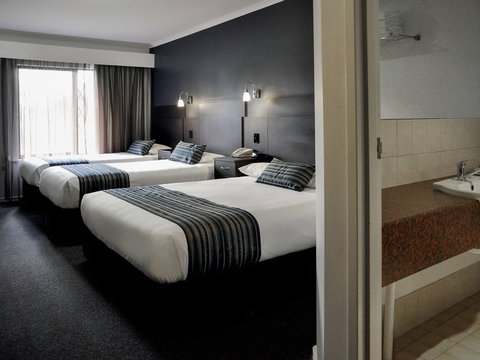 Ibis Styles Adelaide Manor - Your Accommodation 1