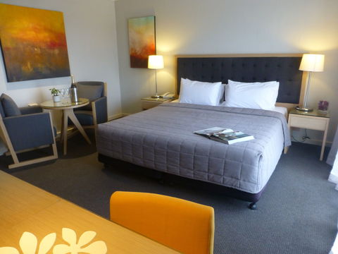 Park Ridge Retreat - Your Accommodation 2