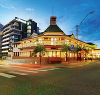 Oaks Grand Gladstone - Your Accommodation