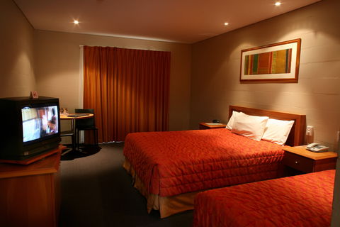 Outback Hotel & Lodge - Your Accommodation 2