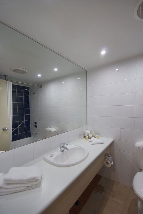 Outback Hotel & Lodge - Your Accommodation 3