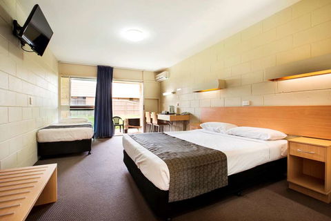 Dalrymple Motel - Your Accommodation 2