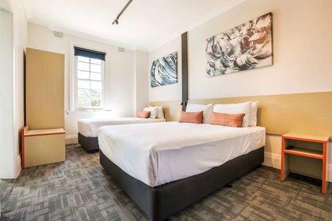 Nightcap At Regents Park Hotel - Your Accommodation 4