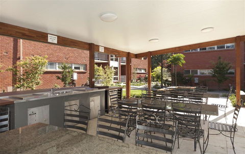 Forrest Hotel & Apartments - Your Accommodation 8