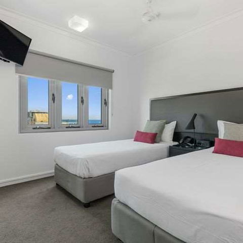 H on Mitchell Apartment Hotel - Your Accommodation 4
