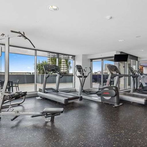 H on Mitchell Apartment Hotel - Your Accommodation 12