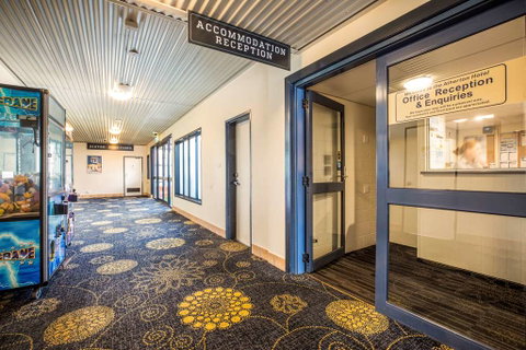 Atherton Hotel - Your Accommodation 1