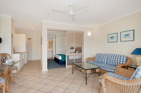 Macrossan House Boutique Holidays Apts - Your Accommodation 2
