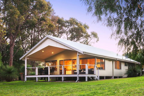 Acacia Chalets Margaret River - Your Accommodation 0