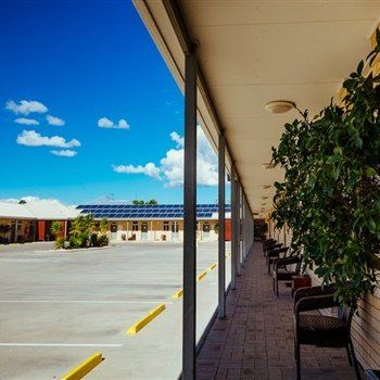 MAS Country Club Motor Inn - Your Accommodation 2
