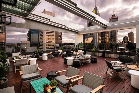 QT Perth - Your Accommodation 15