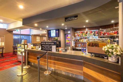 Nightcap at Keysborough Hotel - Your Accommodation 2