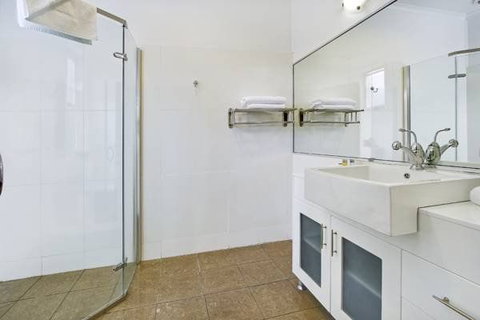 Rowville International Hotel - Your Accommodation 3