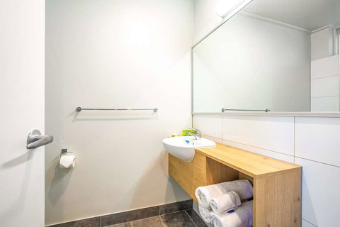 Nightcap at Keysborough Hotel - Your Accommodation 4