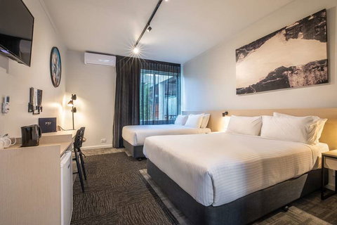 Nightcap at Keysborough Hotel - Your Accommodation 5