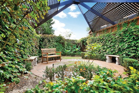 Best Western Plus The Buckingham Inn - Your Accommodation 0