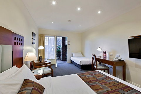 Best Western Plus The Buckingham Inn - Your Accommodation 1