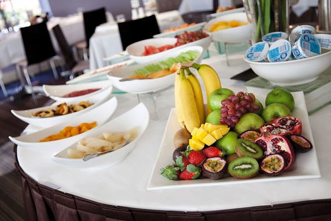 Best Western Plus The Buckingham Inn - Your Accommodation 9