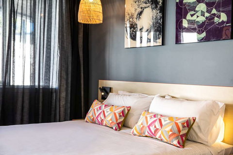 Monash Hotel - Your Accommodation 7