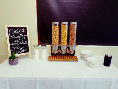 Boomerang Hotel - Your Accommodation 10