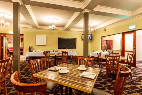 Boomerang Hotel - Your Accommodation 15