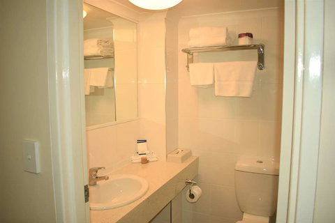 Best Western Parkside Motor Inn - Your Accommodation 11