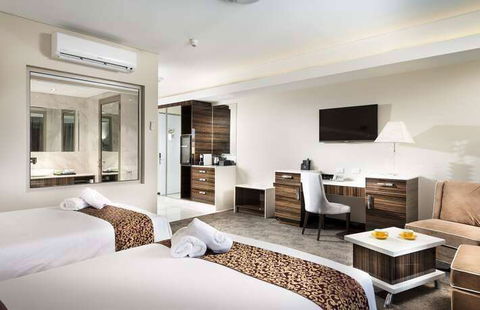 Swan River Hotel - Your Accommodation 3