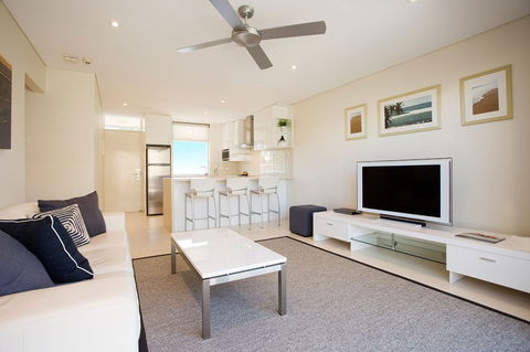 Maison Noosa Beachfront Resort - Your Accommodation 1