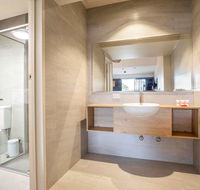 Nightcap at Manhattan Hotel - Your Accommodation