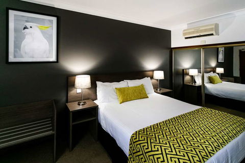 Best Western Plus Ambassador Orange - Your Accommodation 4