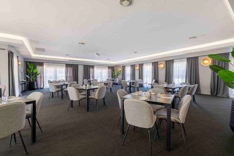 Best Western Plus Ambassador Orange - Your Accommodation 14