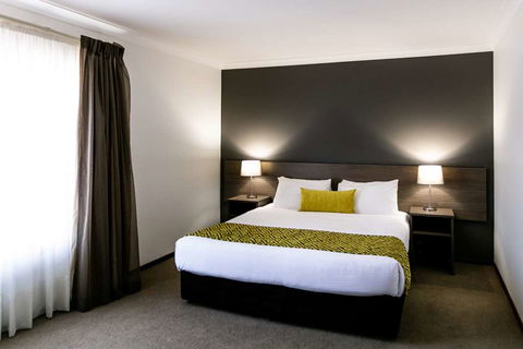 Best Western Plus Ambassador Orange - Your Accommodation 17