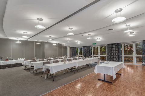 The Airport International Motel - Your Accommodation 14