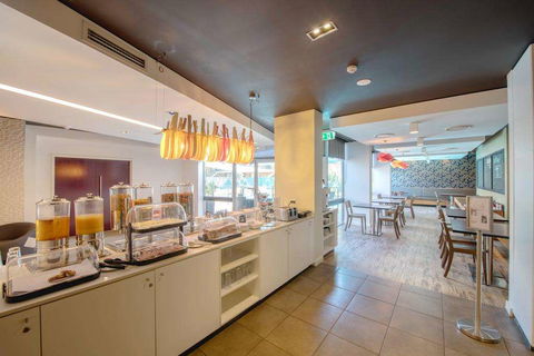 Royal Pacific Hotel - Your Accommodation 1