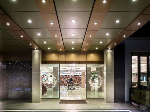 Swan River Hotel - Your Accommodation 1