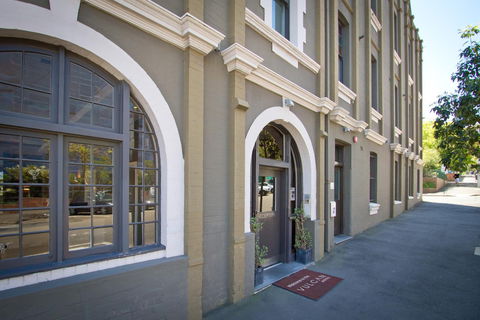 The Vulcan Hotel - Your Accommodation 1