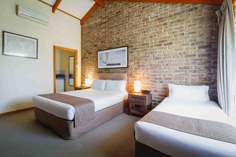 The Lodge by Haus - Your Accommodation 4