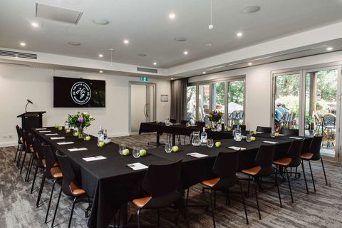 The Lodge by Haus - Your Accommodation 8