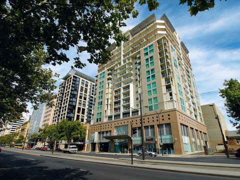 Oaks Embassy - Your Accommodation 0
