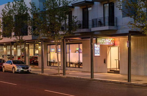 Mawson Lakes Hotel - Your Accommodation 0