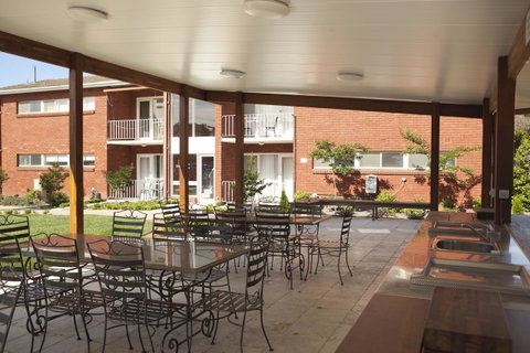 Forrest Hotel & Apartments - Your Accommodation 11