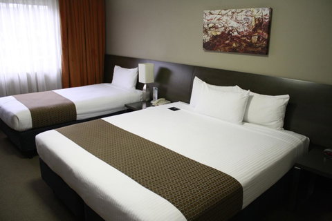 Pavilion On Northbourne - Your Accommodation 38