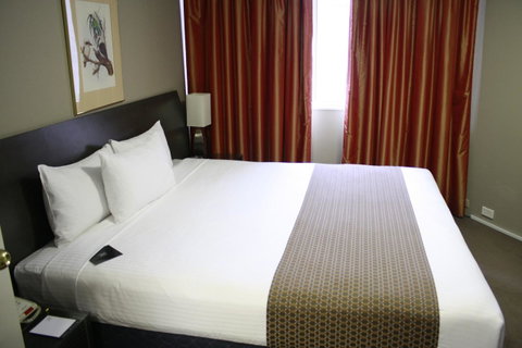 Pavilion On Northbourne - Your Accommodation 13